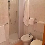 Gelone Nocleg ze śniadaniem 3*