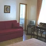 Gelone Nocleg ze śniadaniem 3*