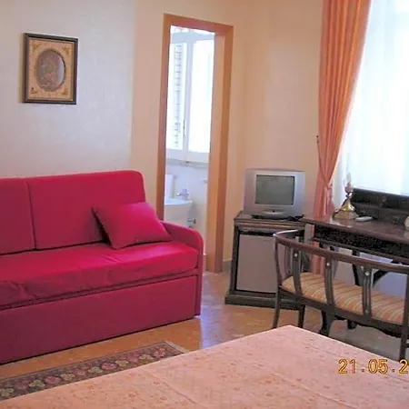 Gelone Bed & Breakfast 3*