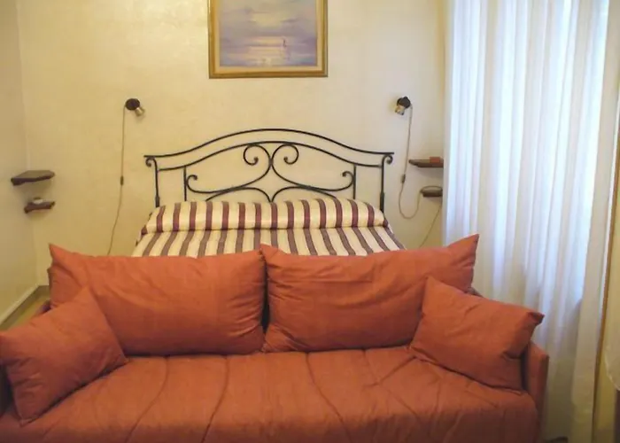 Gelone Bed and breakfast Syracuse