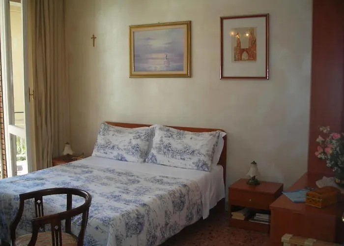 Gelone Bed and breakfast Syracuse